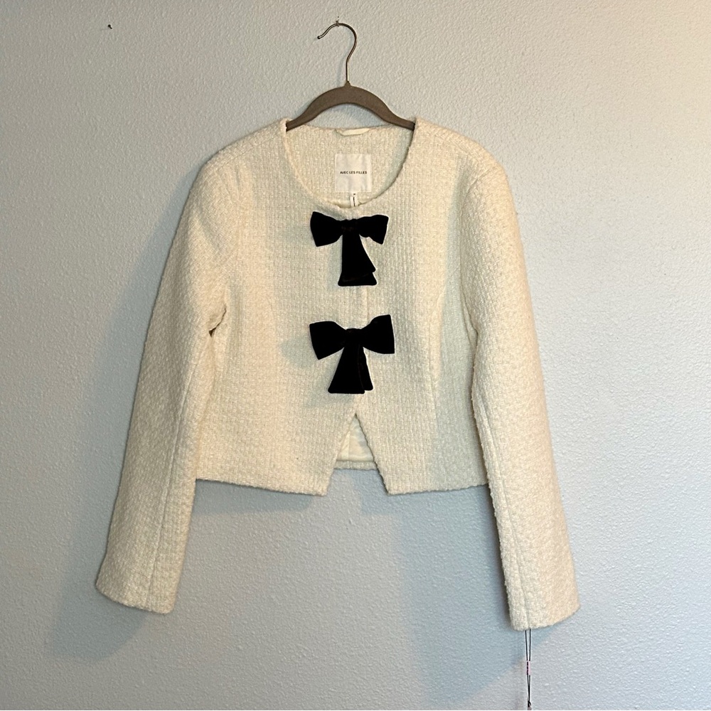 Avec Les Filles Women's Ivory Jacket with Black Bow Accents, Size Medium - Picture 13 of 14